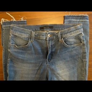 JBRAND Size 30 Raw Hem/Slit Ankle Skinny Jean